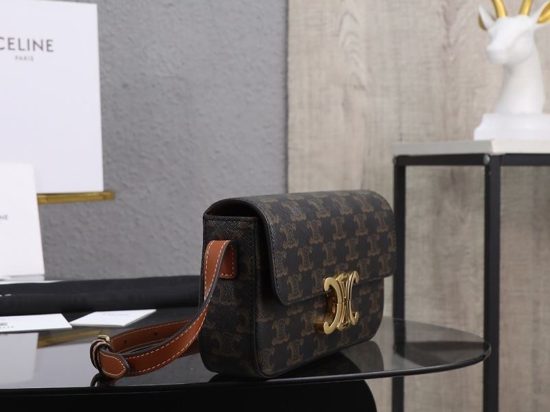 Ce1i*e triomphe bags